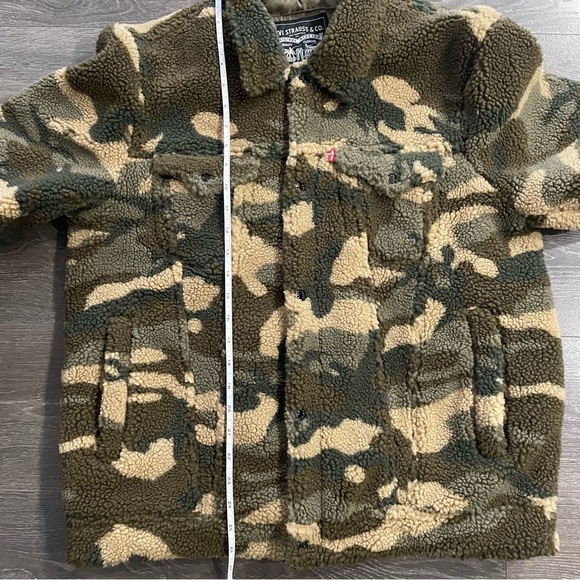 Levi Straus & Co Sherpa Camouflage Trucker Jacket - Picture 15 of 16